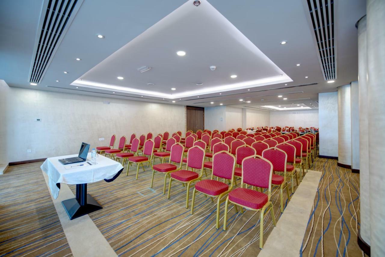 Center Hotel 샤르자 외부 사진