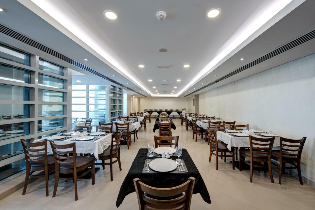Center Hotel 샤르자 외부 사진